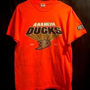 Anaheim Ducks Tshirt - Men’s Medium